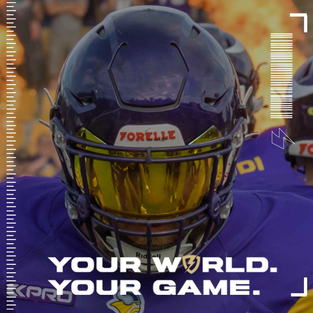 A football player wearing a riddell speedflex football helmet with a SHOC 24K football Visor