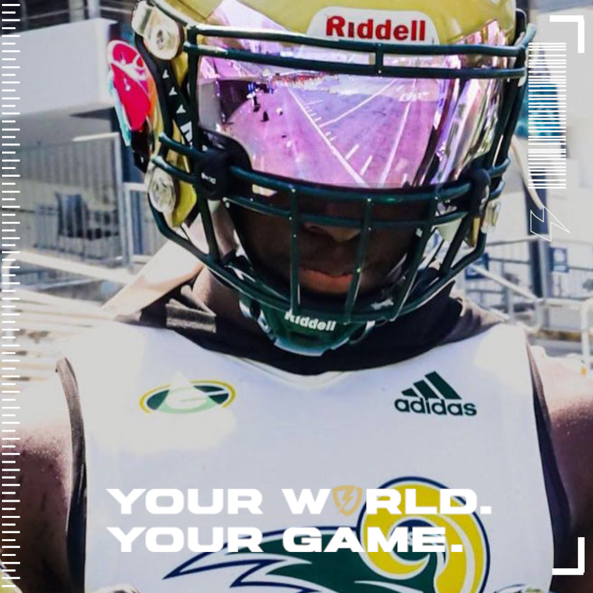 Football Player wearing a Riddell Speedflex football helmet with a Clear Mirror Spectrum SHOC Football Visor